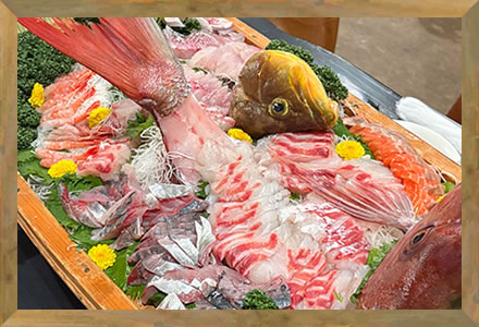 海の幸を使ったオリジナルメニュー